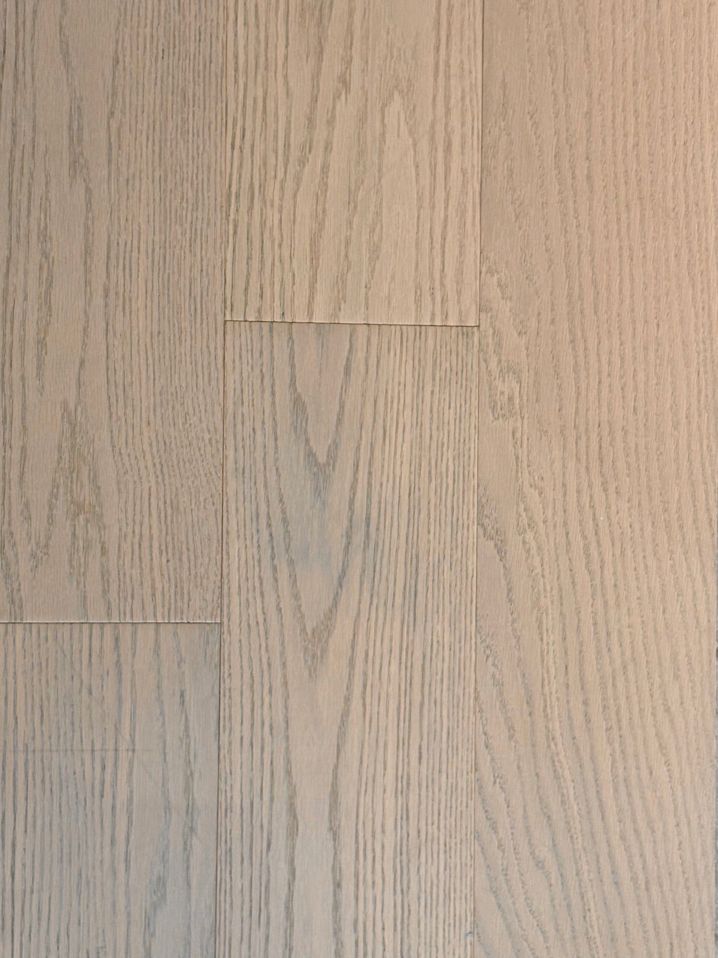 Oak Engineered Hardwood Flooring 6-1/2" x 3/4" T&G Wirebrush
